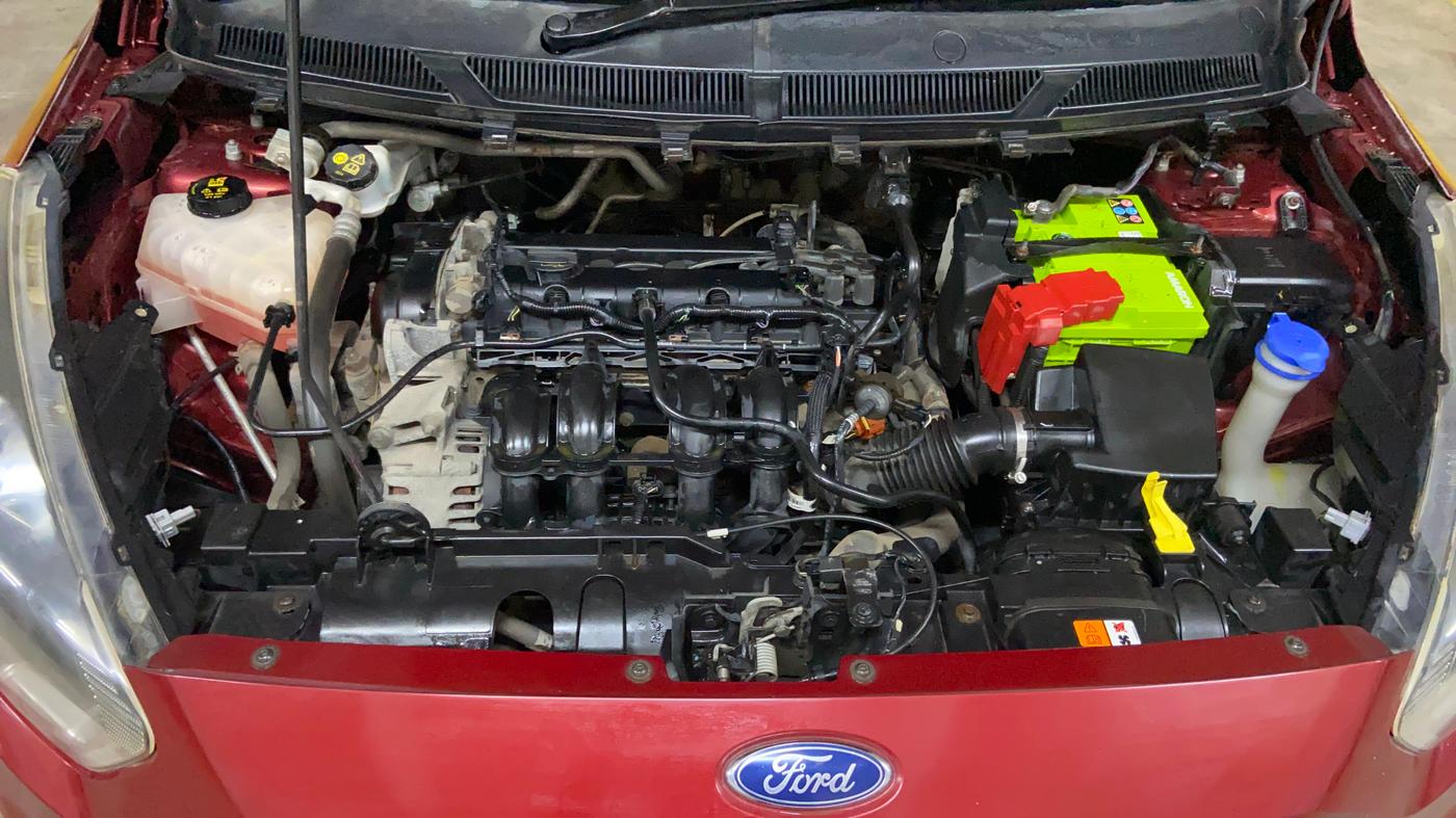 2017 Ford New Figo TITANIUM 1.2 PETROL MT, Petrol, Manual, 36,613 km, Engine View