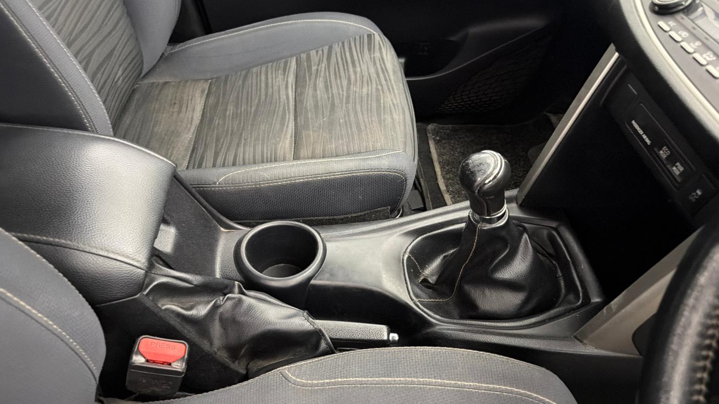 2022 Toyota Innova Crysta 2.7 VX 7 STR, Petrol, Manual, 67,894 km, Gear Lever