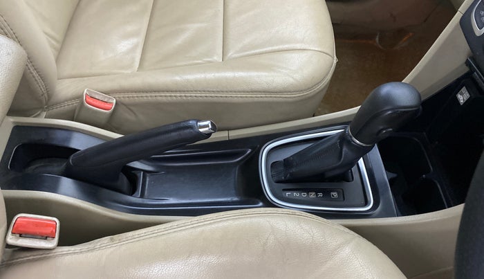 2015 Maruti Ciaz ZXI AT, Petrol, Automatic, 44,549 km, Gear Lever