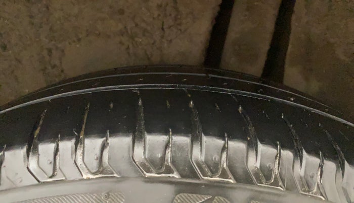 2021 Maruti Ertiga VXI CNG, CNG, Manual, 39,939 km, Left Rear Tyre Tread