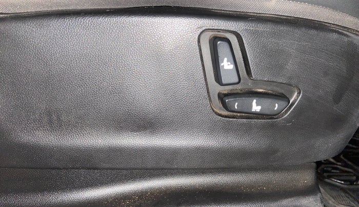 2020 MG HECTOR SHARP 2.0 DIESEL, Diesel, Manual, 60,401 km, Driver Side Adjustment Panel