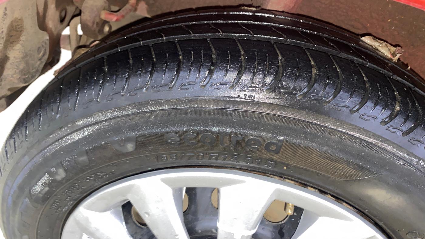 2016 Maruti Celerio VXI CNG, CNG, Manual, 93,917 km, Right Rear Tyre Tread