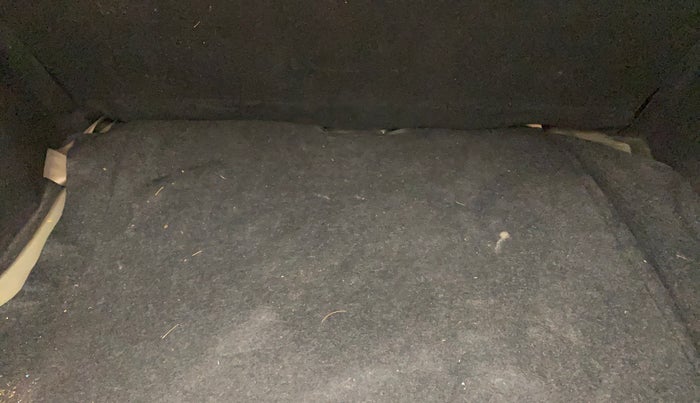 2016 Maruti Swift Dzire VDI (O), Diesel, Manual, 86,038 km, Boot Inside