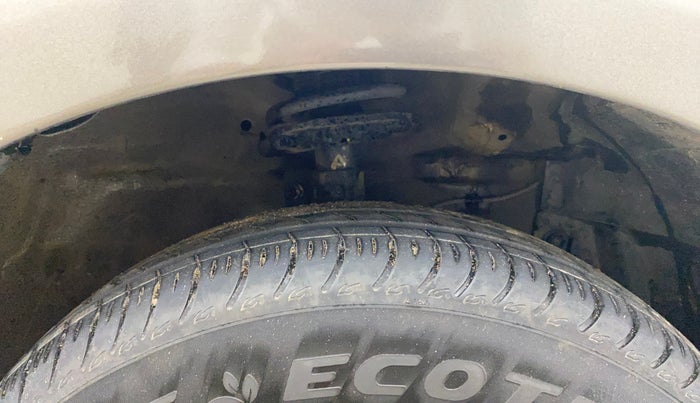 2016 Maruti Swift Dzire VDI (O), Diesel, Manual, 86,038 km, Right Front Tyre Tread