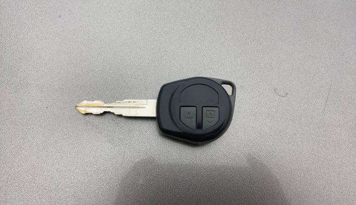 2016 Maruti Swift Dzire VDI (O), Diesel, Manual, 86,038 km, Key Close Up