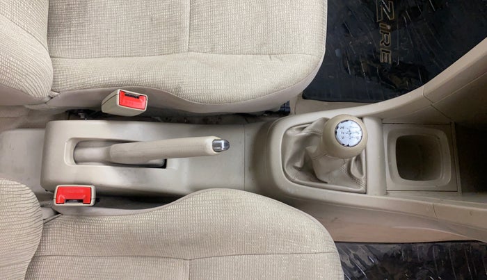 2016 Maruti Swift Dzire VDI (O), Diesel, Manual, 86,038 km, Gear Lever