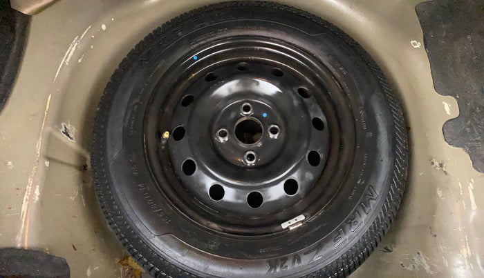 2016 Maruti Swift Dzire VDI (O), Diesel, Manual, 86,038 km, Spare Tyre