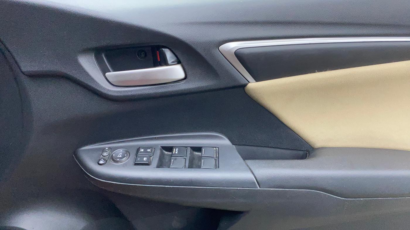 2018 Honda Jazz 1.2L I-VTEC VX, Petrol, Manual, 30,491 km, Driver Side Door Panels Control