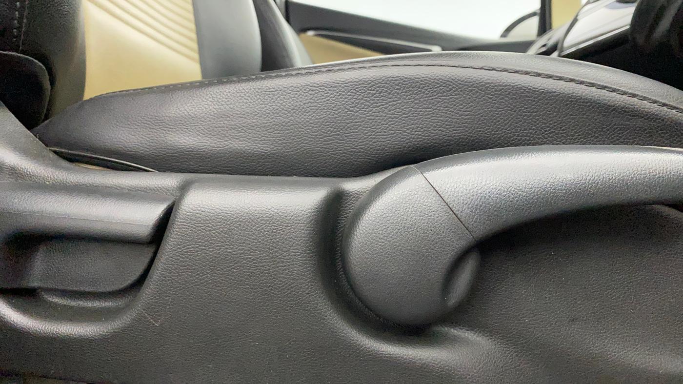2018 Honda Jazz 1.2L I-VTEC VX, Petrol, Manual, 30,491 km, Driver Side Adjustment Panel