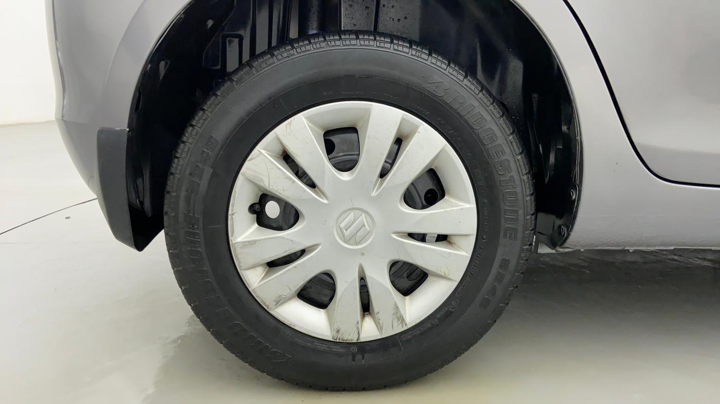 2013 Maruti Swift VDI, Diesel, Manual, Right Rear Wheel