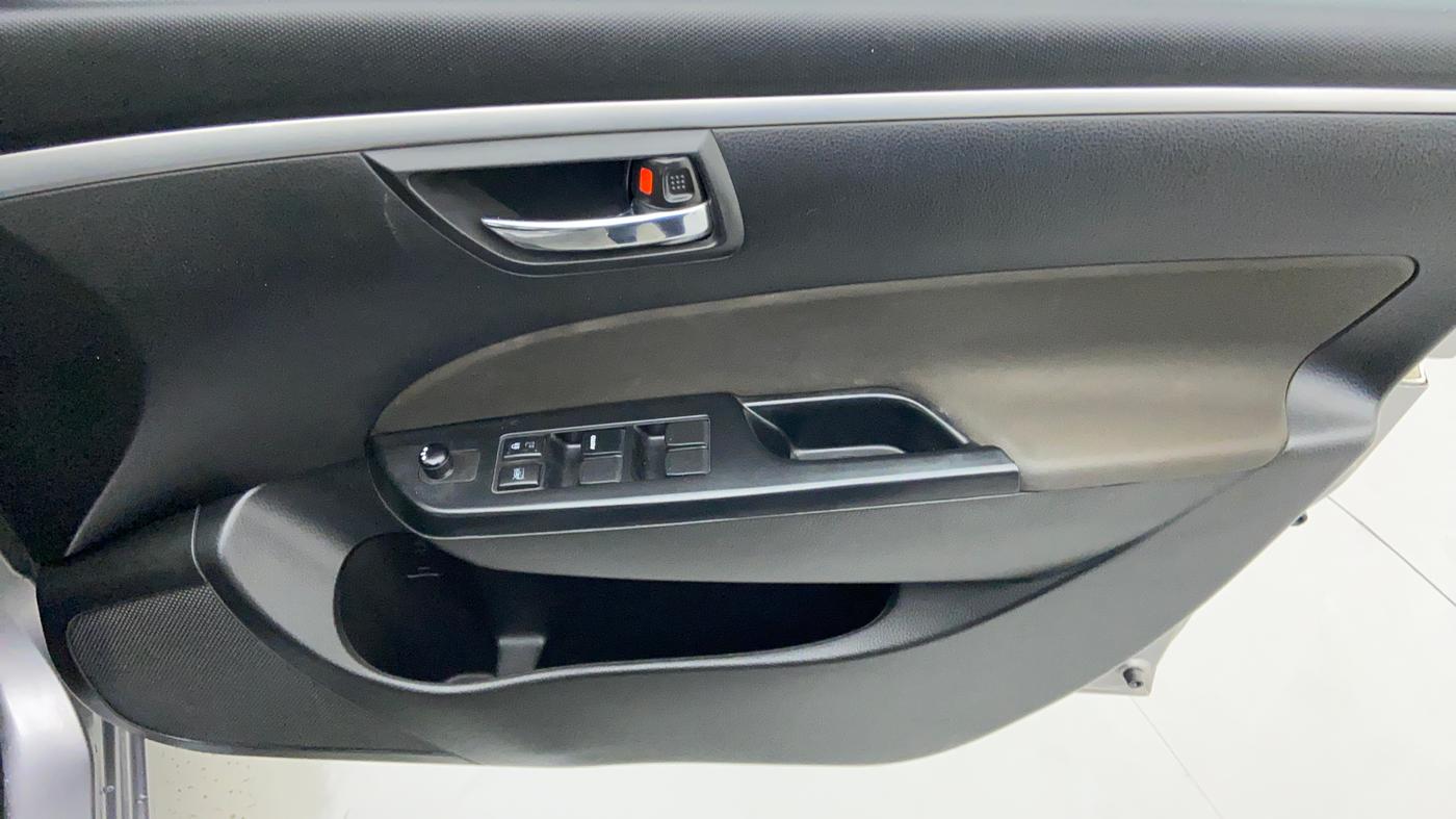 2013 Maruti Swift VDI, Diesel, Manual, Driver Side Door Panels Control