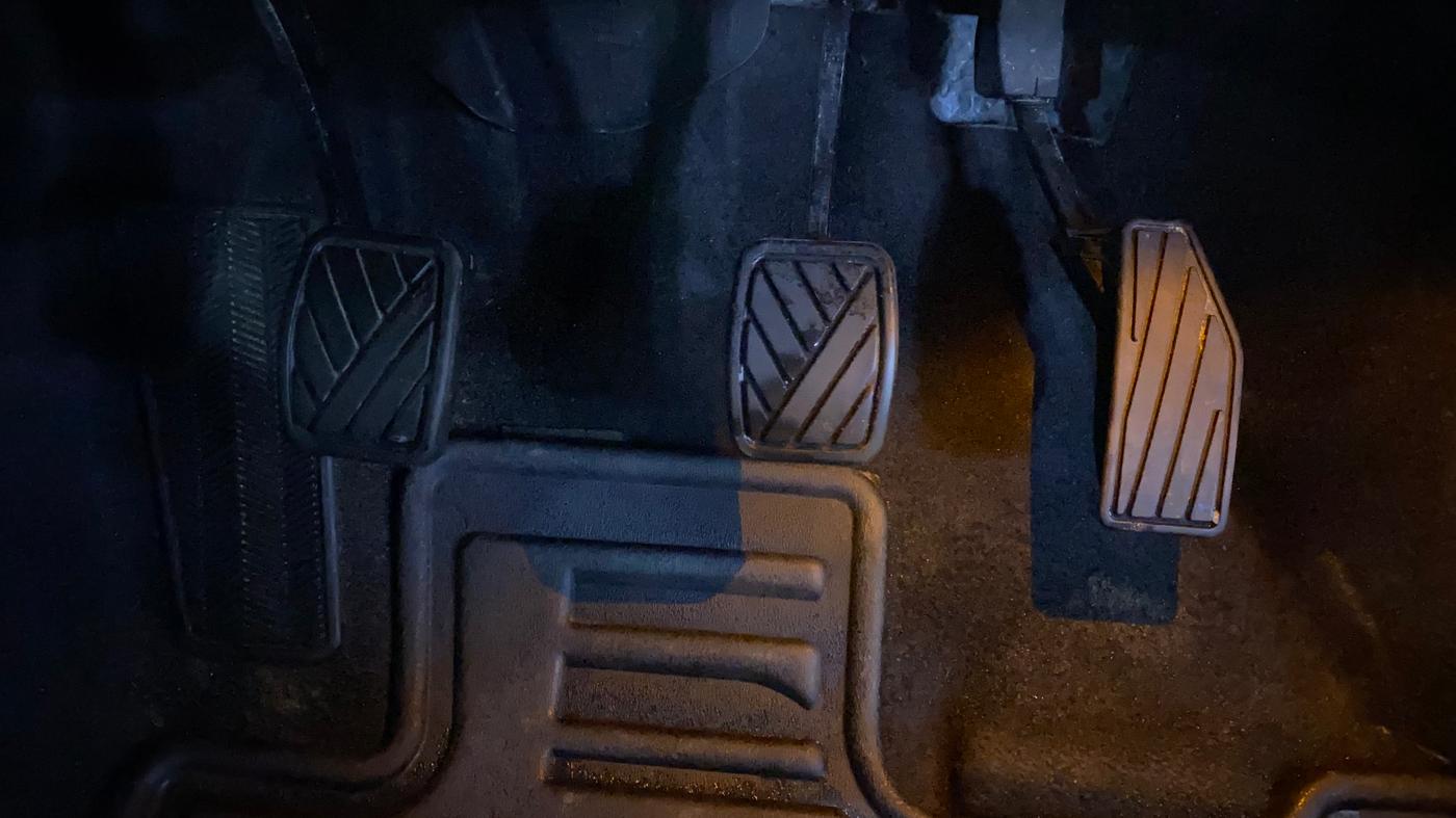 2025 Maruti Dzire ZXi Plus, Petrol, Manual, 19,187 km, Pedals