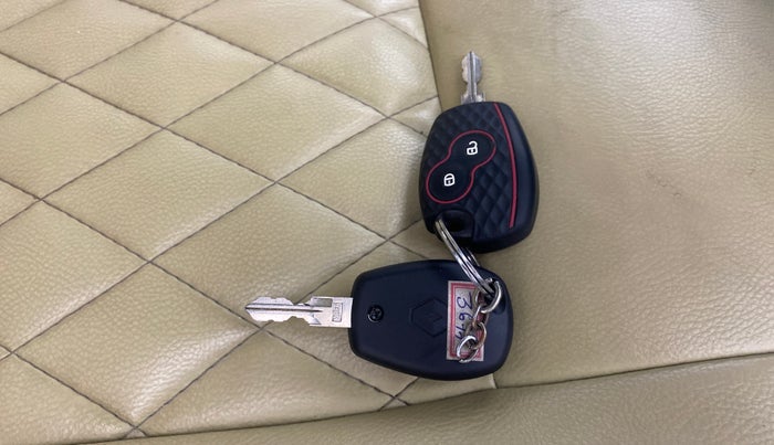 2014 Renault Duster 85 PS RXE DIESEL, Diesel, Manual, 97,110 km, Key Close Up