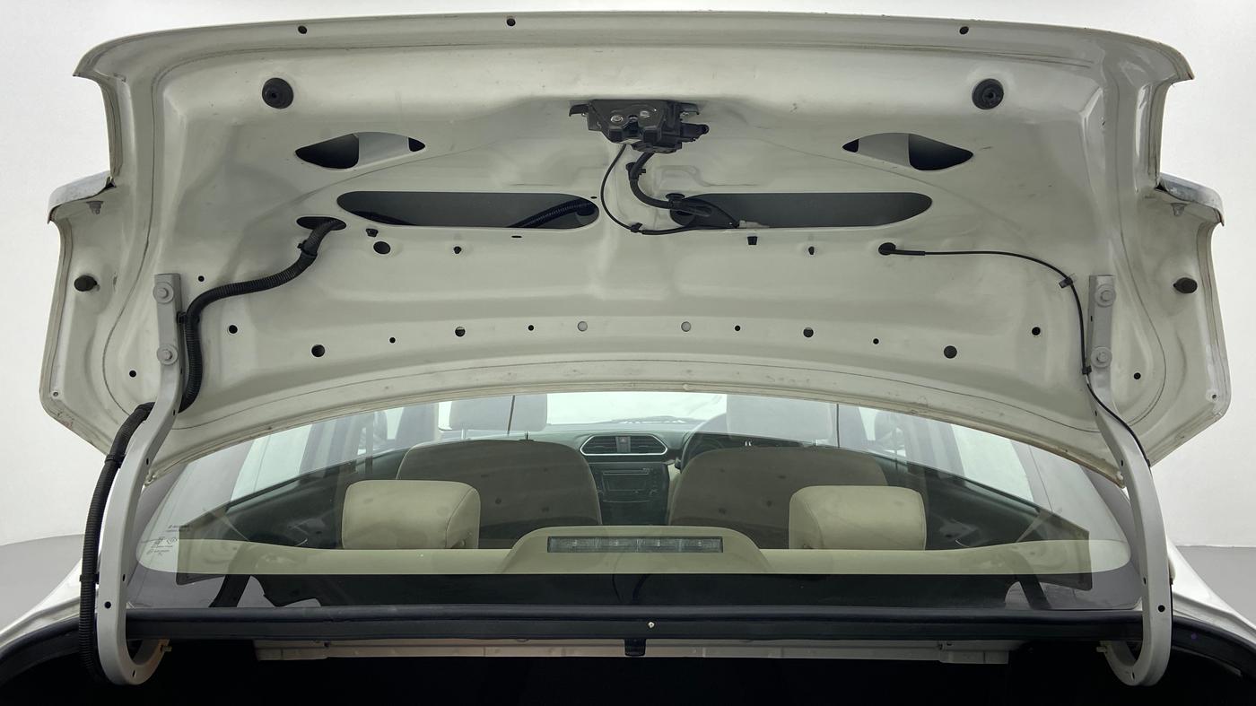 2018 Maruti Dzire VXI, Petrol, Manual, 44,509 km, Boot Door Open