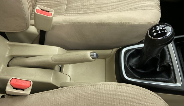 2018 Maruti Dzire VXI, Petrol, Manual, 44,509 km, Gear Lever