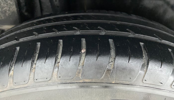 2018 Maruti Dzire VXI, Petrol, Manual, 44,509 km, Right Rear Tyre Tread