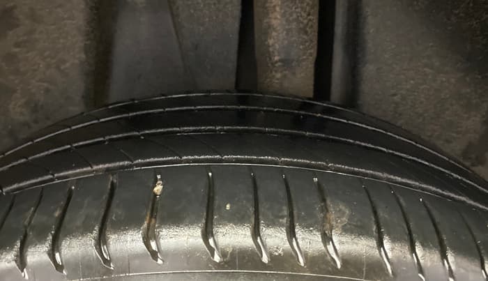 2021 Volkswagen T-ROC 1.5 TSI AT, Petrol, Automatic, 62,708 km, Left Rear Tyre Tread