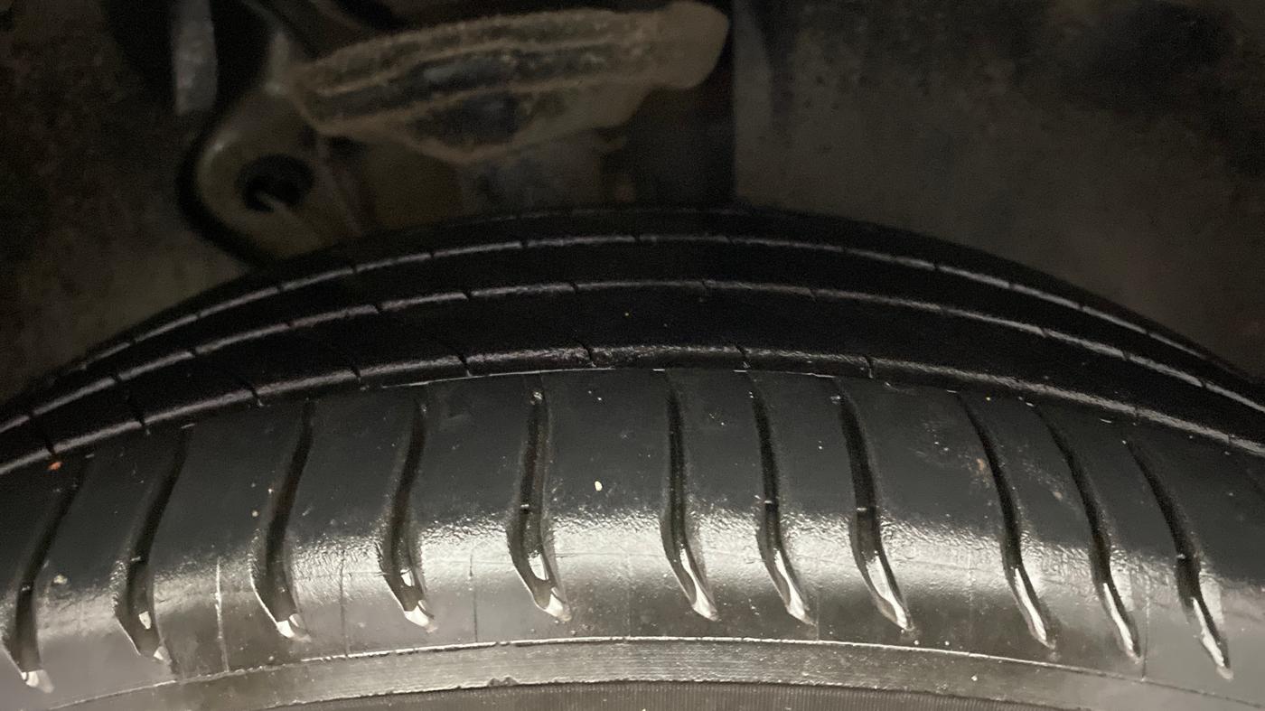 2021 Volkswagen T-ROC 1.5 TSI AT, Petrol, Automatic, 62,708 km, Right Front Tyre Tread