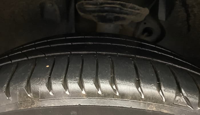 2021 Volkswagen T-ROC 1.5 TSI AT, Petrol, Automatic, 62,708 km, Left Front Tyre Tread
