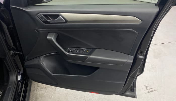 2021 Volkswagen T-ROC 1.5 TSI AT, Petrol, Automatic, 62,708 km, Driver Side Door Panels Control