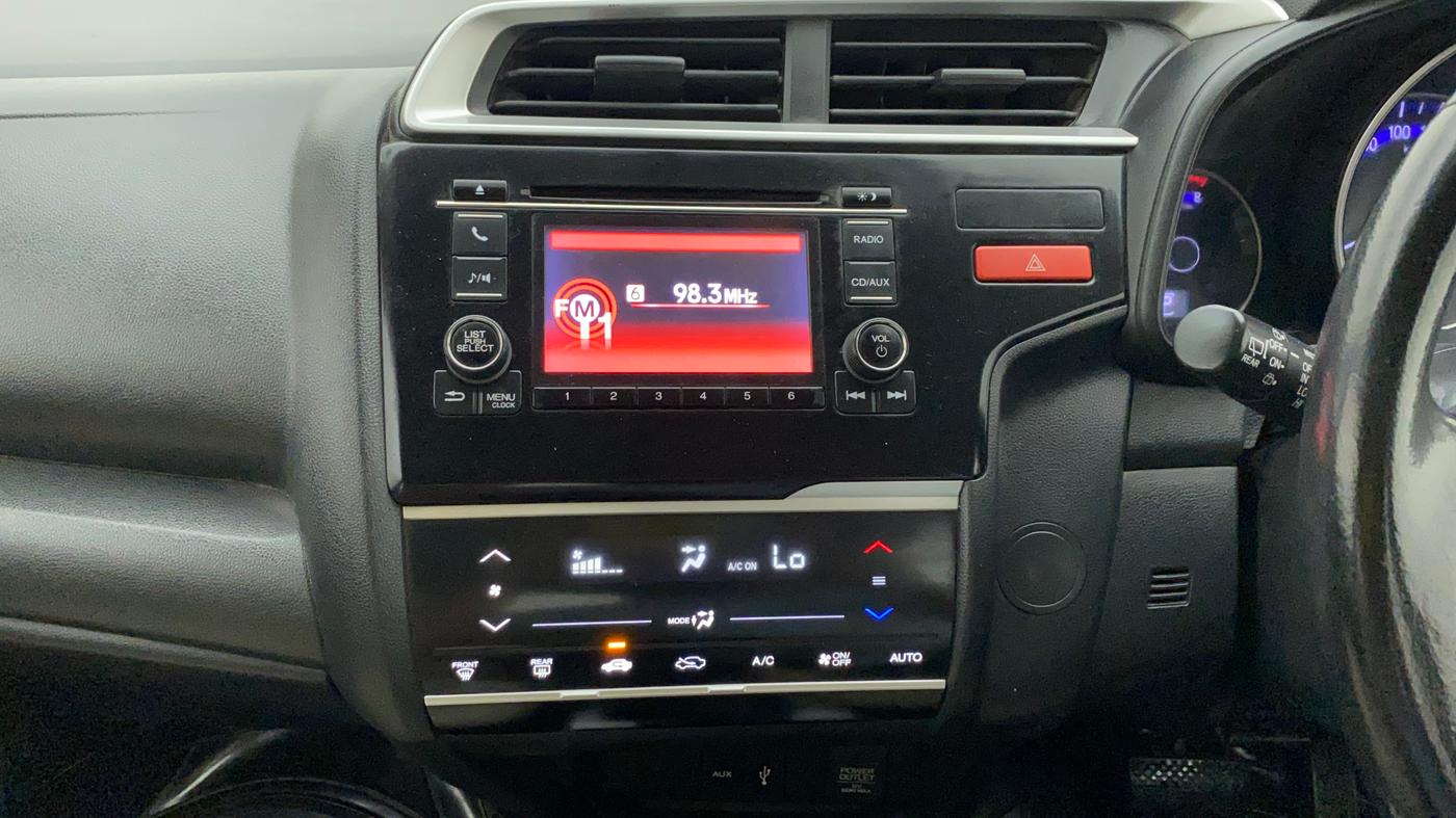 2015 Honda Jazz 1.2L I-VTEC V AT, Petrol, Automatic, 40,738 km, Air Conditioner