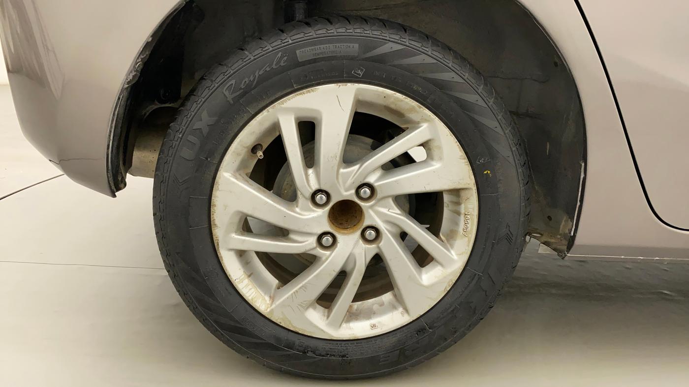 2015 Honda Jazz 1.2L I-VTEC V AT, Petrol, Automatic, 40,738 km, Right Rear Wheel