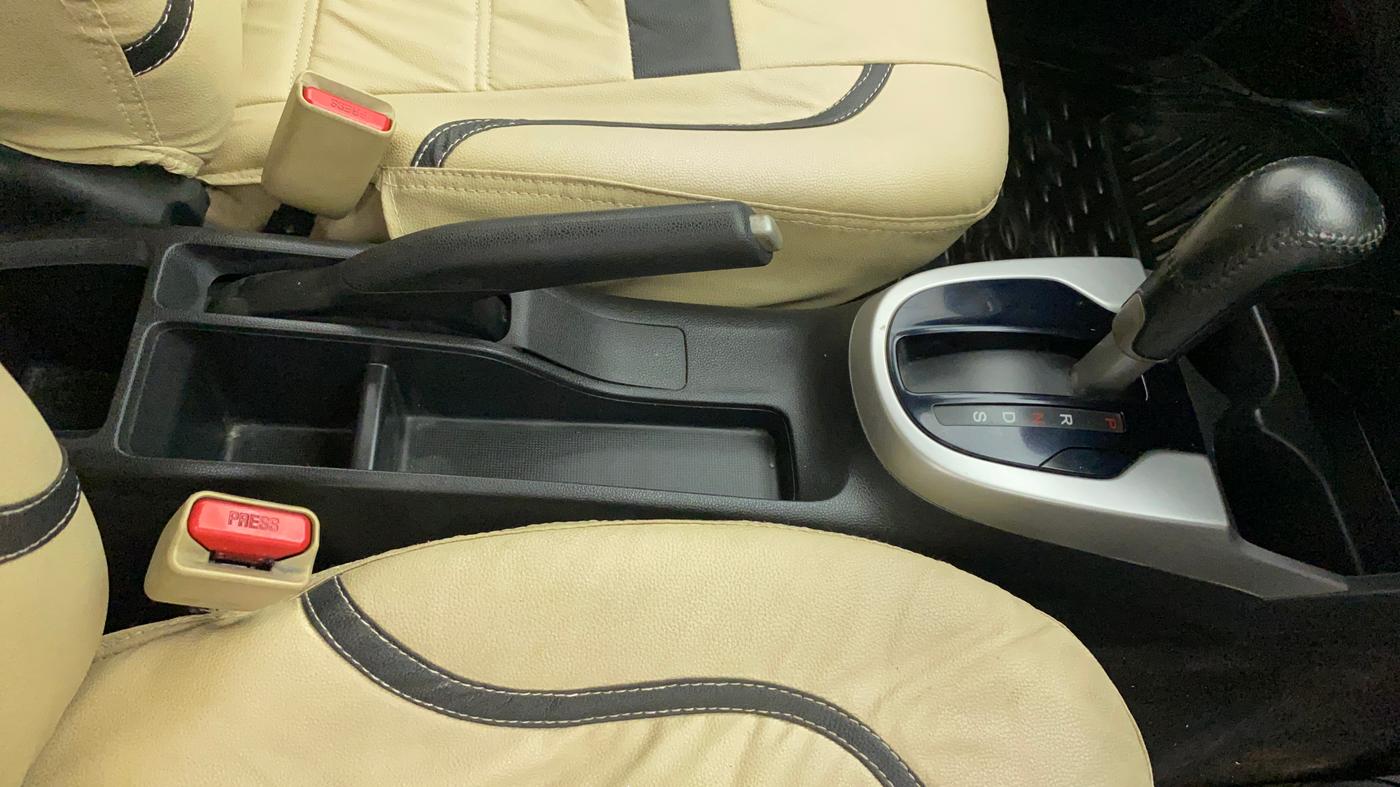 2015 Honda Jazz 1.2L I-VTEC V AT, Petrol, Automatic, 40,738 km, Gear Lever