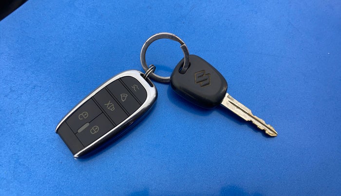 2018 Maruti Alto 800 LXI CNG, CNG, Manual, 25,221 km, Key Close Up