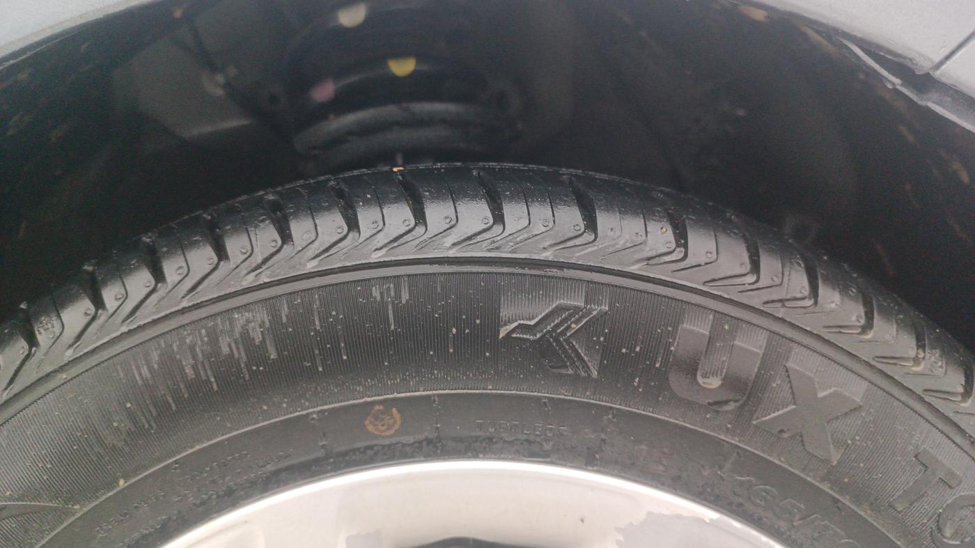 2018 Hyundai Grand i10 MAGNA 1.2 KAPPA VTVT, Petrol, Manual, 23,415 km, Right Front Tyre Tread