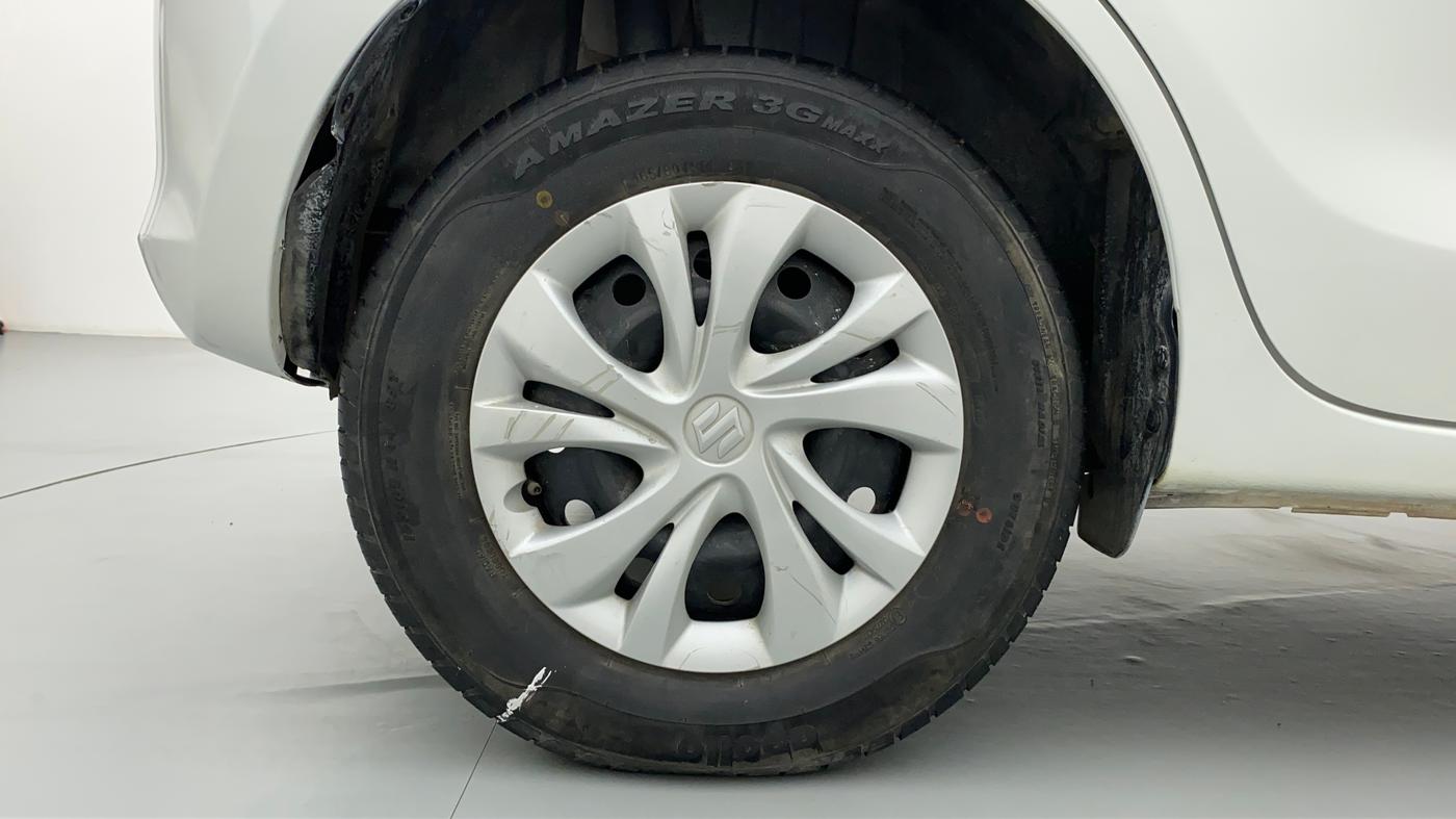 2019 Maruti Swift VXI D, Petrol, Manual, 36,113 km, Right Rear Wheel
