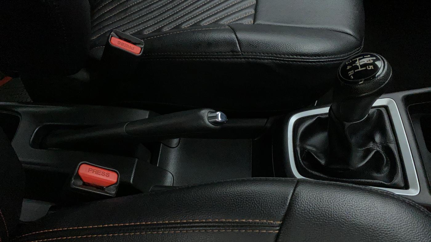 2019 Maruti Swift VXI D, Petrol, Manual, 36,113 km, Gear Lever