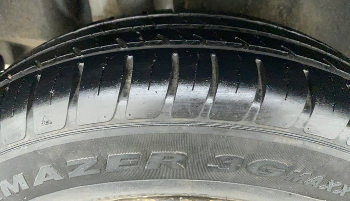 2019 Maruti Swift VXI D, Petrol, Manual, 36,113 km, Right Rear Tyre Tread