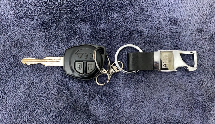 2019 Maruti Swift VXI D, Petrol, Manual, 36,113 km, Key Close Up