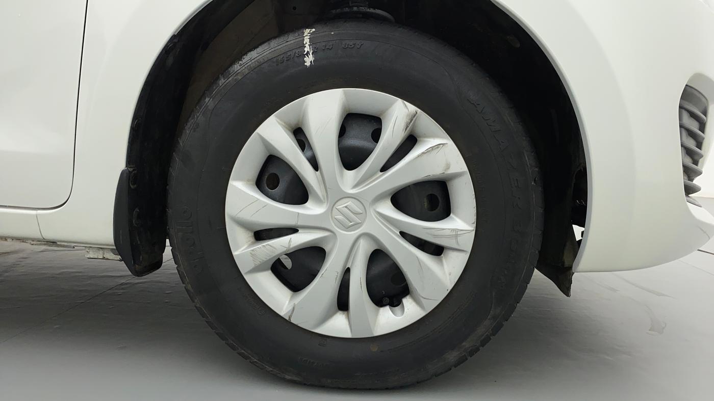 2019 Maruti Swift VXI D, Petrol, Manual, 36,113 km, Right Front Wheel