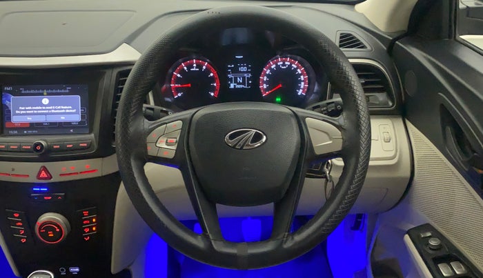 2019 Mahindra XUV300 W6 1.2 PETROL, Petrol, Manual, 39,094 km, Steering Wheel Close Up