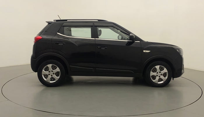 2019 Mahindra XUV300 W6 1.2 PETROL, Petrol, Manual, 39,094 km, Right Side