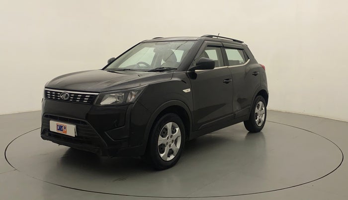 2019 Mahindra XUV300 W6 1.2 PETROL, Petrol, Manual, 39,094 km, Left Front Diagonal