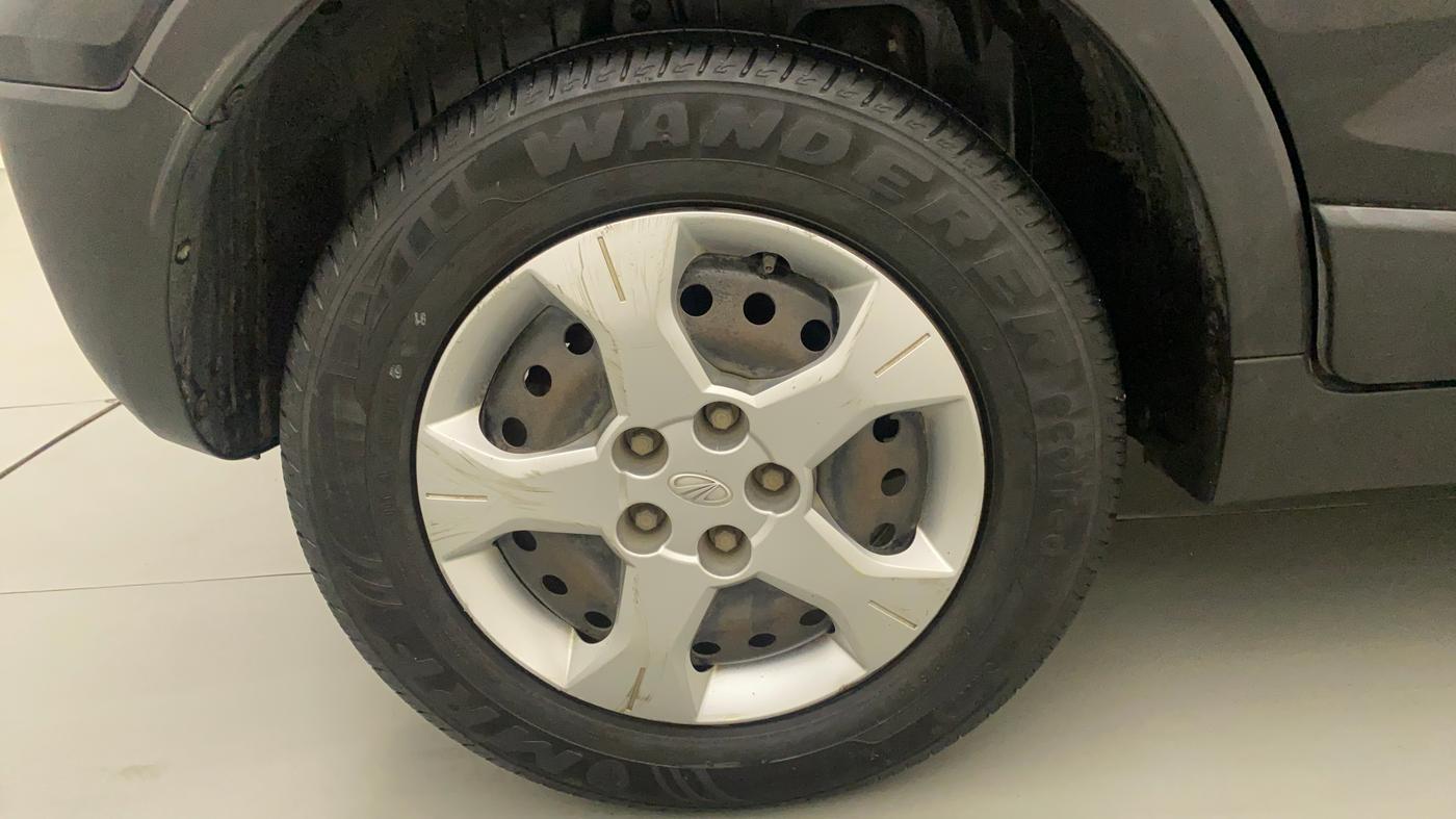 2019 Mahindra XUV300 W6 1.2 PETROL, Petrol, Manual, 39,094 km, Right Rear Wheel