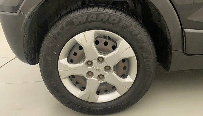 2019 Mahindra XUV300 W6 1.2 PETROL, Petrol, Manual, 39,094 km, Right Rear Wheel