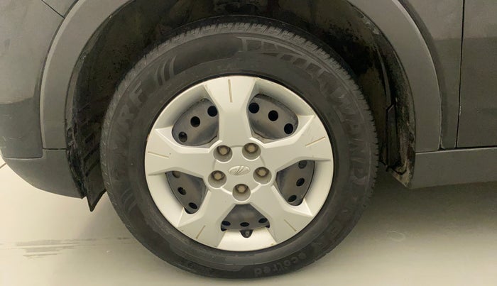 2019 Mahindra XUV300 W6 1.2 PETROL, Petrol, Manual, 39,094 km, Left Front Wheel