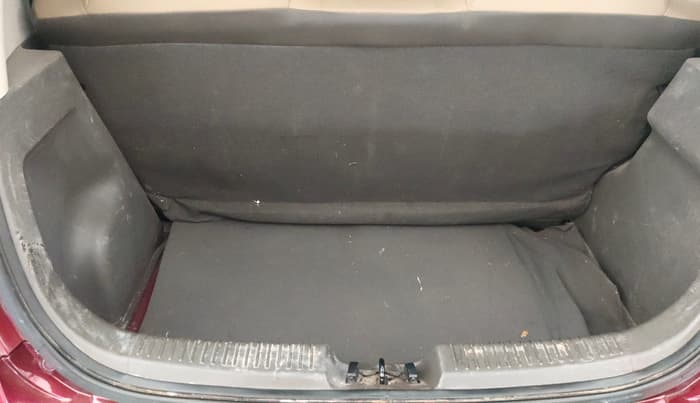2015 Hyundai i10 MAGNA 1.1, Petrol, Manual, 46,178 km, Boot Inside