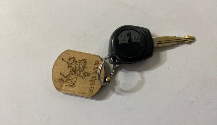 2017 Maruti Swift Dzire VXI, Petrol, Manual, 81,419 km, Key Close Up