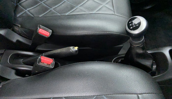 2014 Maruti Wagon R Stingray VXI, Petrol, Manual, 81,428 km, Gear Lever