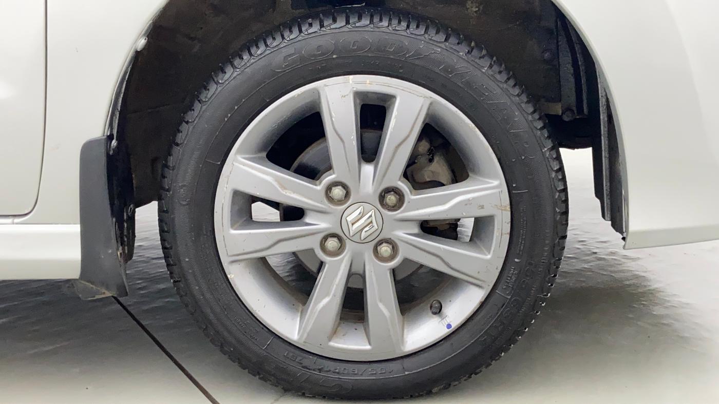 2014 Maruti Wagon R Stingray VXI, Petrol, Manual, 81,428 km, Right Front Tyre