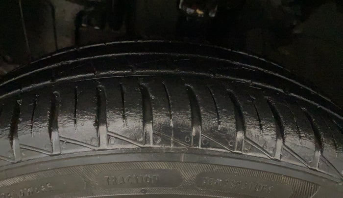 2019 Renault Kwid RXL, Petrol, Manual, 22,725 km, Left Front Tyre Tread