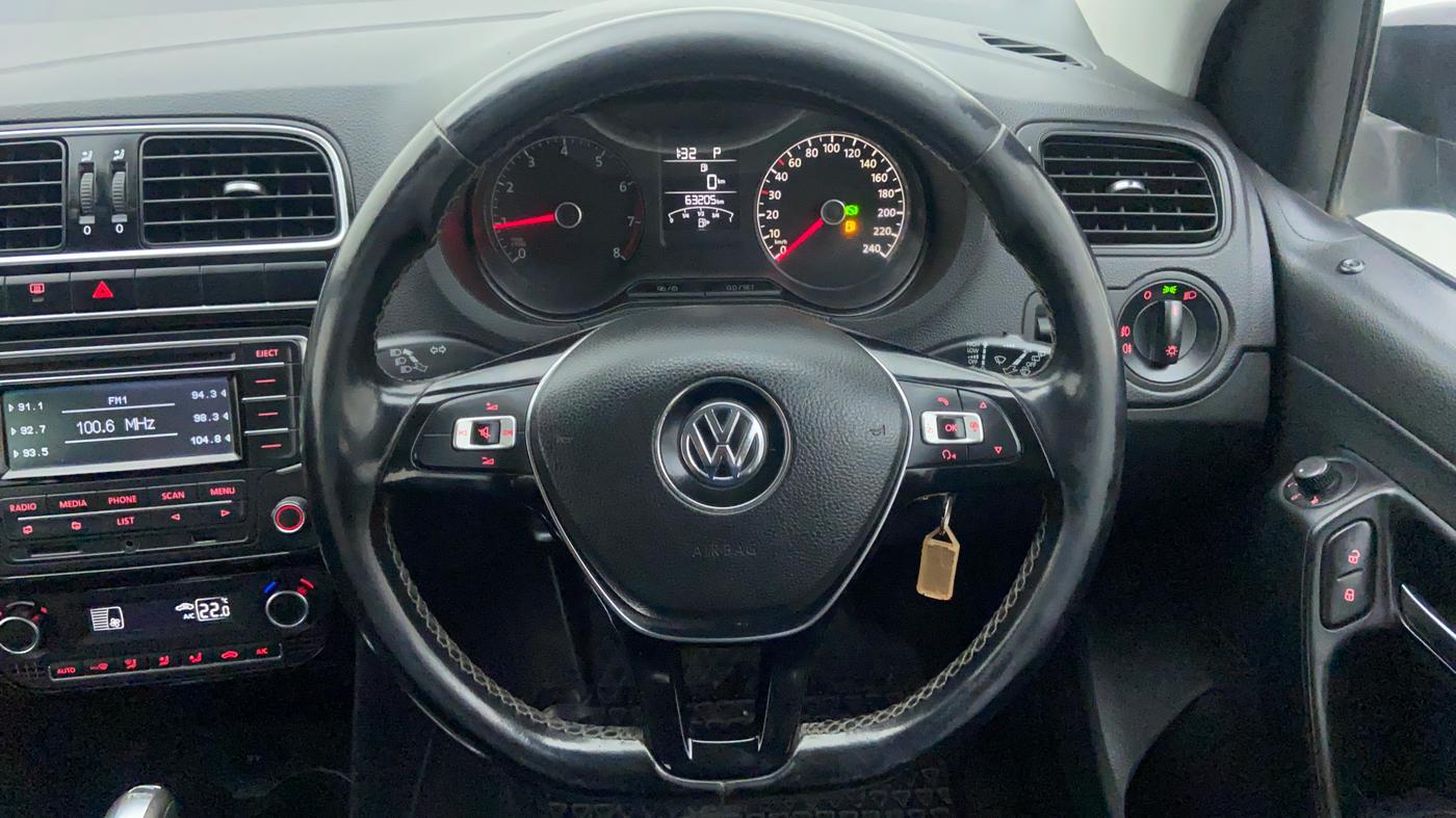 2015 Volkswagen Polo GT TSI 1.2 PETROL AT, Petrol, Automatic, 63,460 km, Steering Wheel Close Up