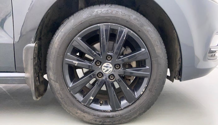 2015 Volkswagen Polo GT TSI 1.2 PETROL AT, Petrol, Automatic, 63,460 km, Right Front Wheel