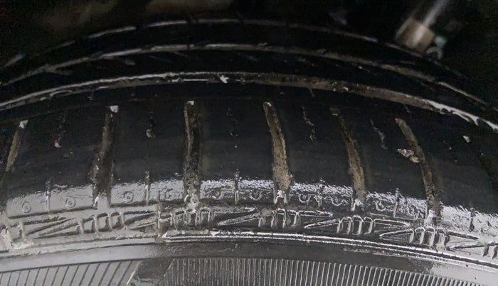 2015 Volkswagen Polo GT TSI 1.2 PETROL AT, Petrol, Automatic, 63,460 km, Right Rear Tyre Tread