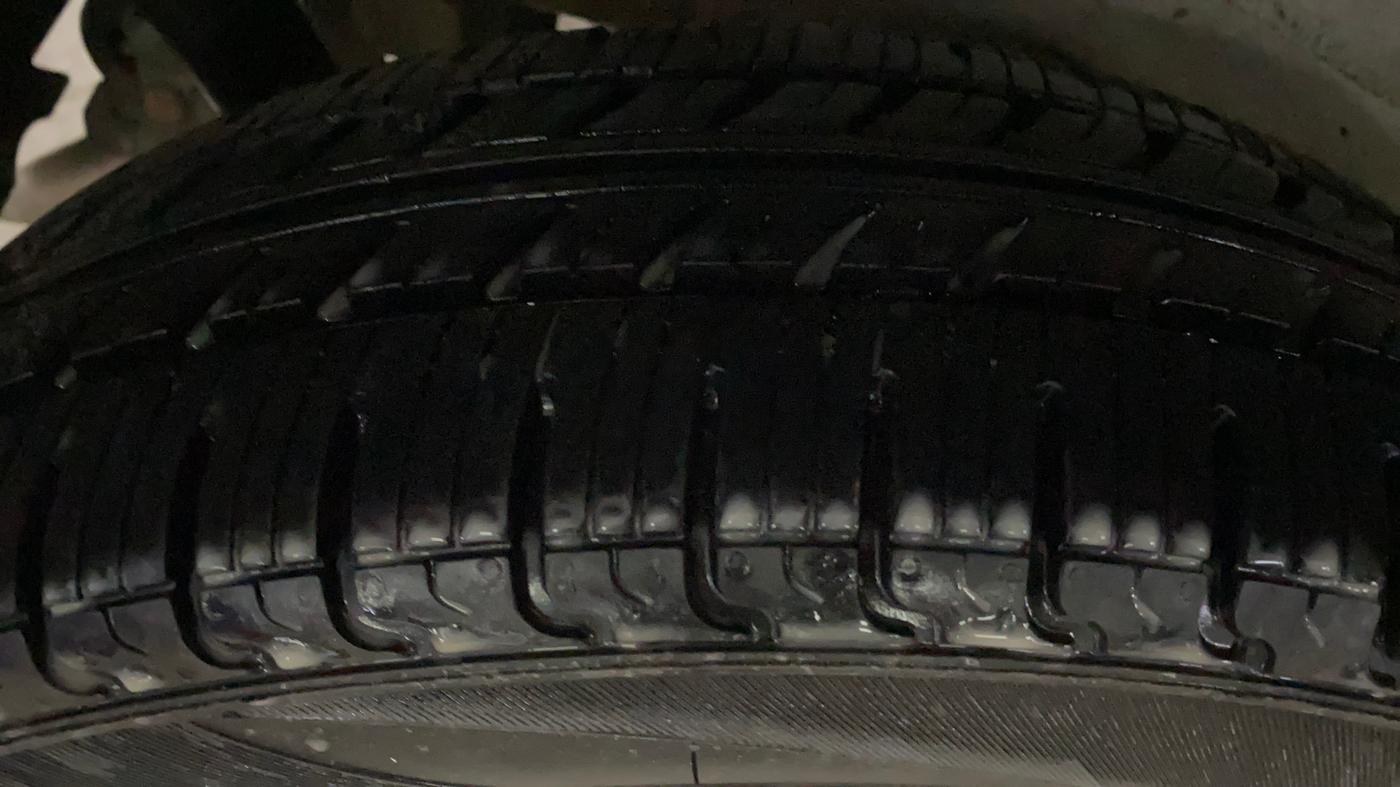 2016 Maruti Wagon R Stingray VXI, Petrol, Manual, 74,043 km, Right Rear Tyre Tread
