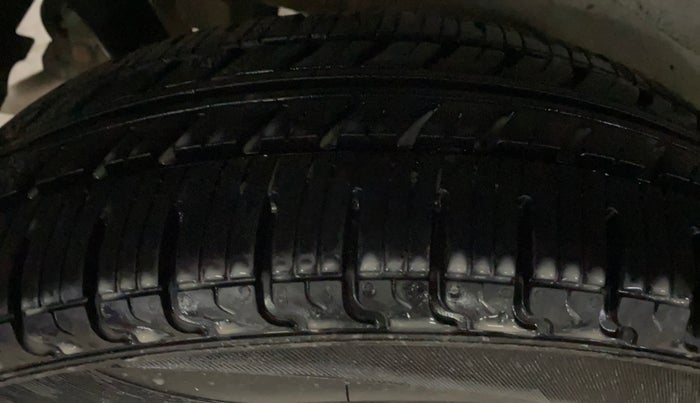 2016 Maruti Wagon R Stingray VXI, Petrol, Manual, 74,043 km, Right Rear Tyre Tread